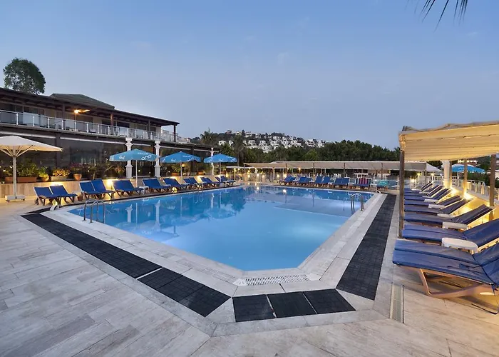 Otel Golden Age Bodrum Herşey Dahil Yalıkavak