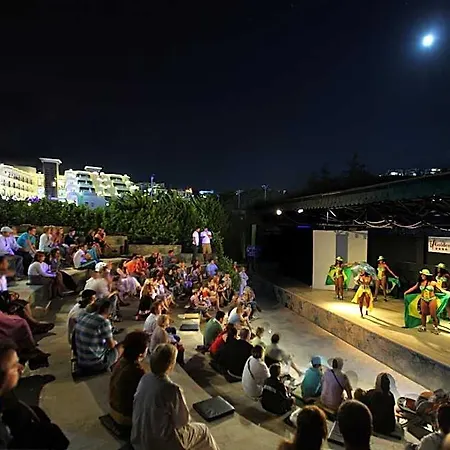 호텔 Golden Age Bodrum 4*