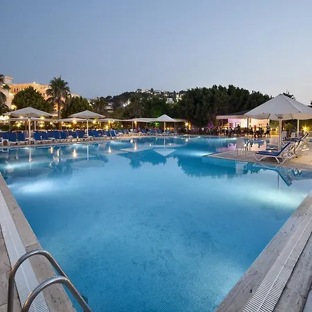 Golden Age Bodrum מלון