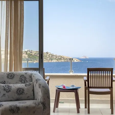 מלון Golden Age Bodrum 4*